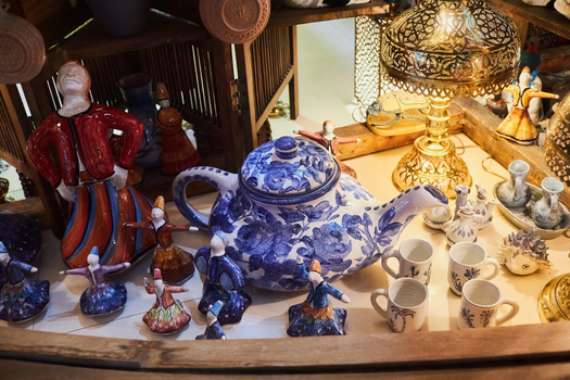 table of antiques