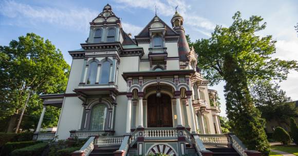 Exterior Batcheller Mansion Inn